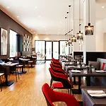 Vienna House By Wyndham Ernst Leitz 酒店 4*