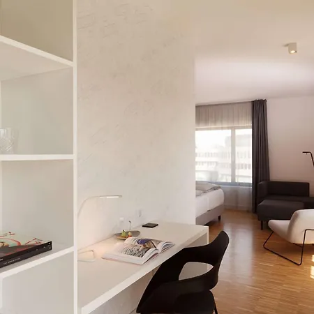 Hotel Ernst Leitz Direkt Neben Der Leica Welt 4*