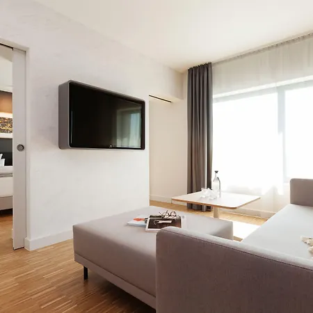 Ernst Leitz Direkt Neben Der Leica Welt Hotel 4*