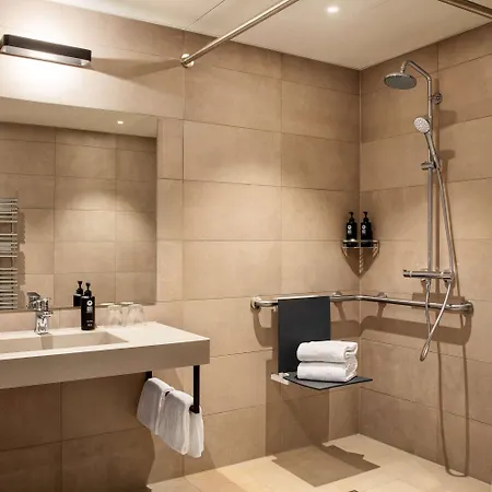 Vienna House By Wyndham Ernst Leitz Hotel 4*