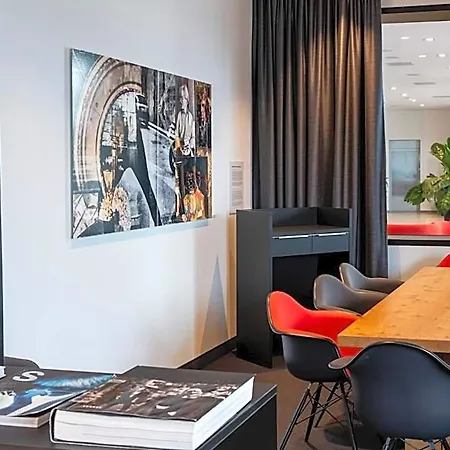 Hotel Ernst Leitz Direkt Neben Der Leica Welt
