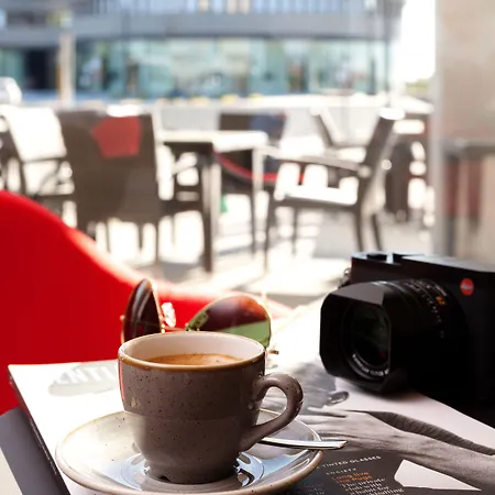 Ernst Leitz Direkt Neben Der Leica Welt Hotel 4*