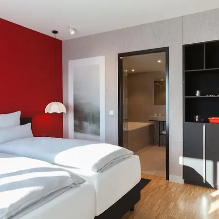 Ernst Leitz Direkt Neben Der Leica Welt Hotel Wetzlar